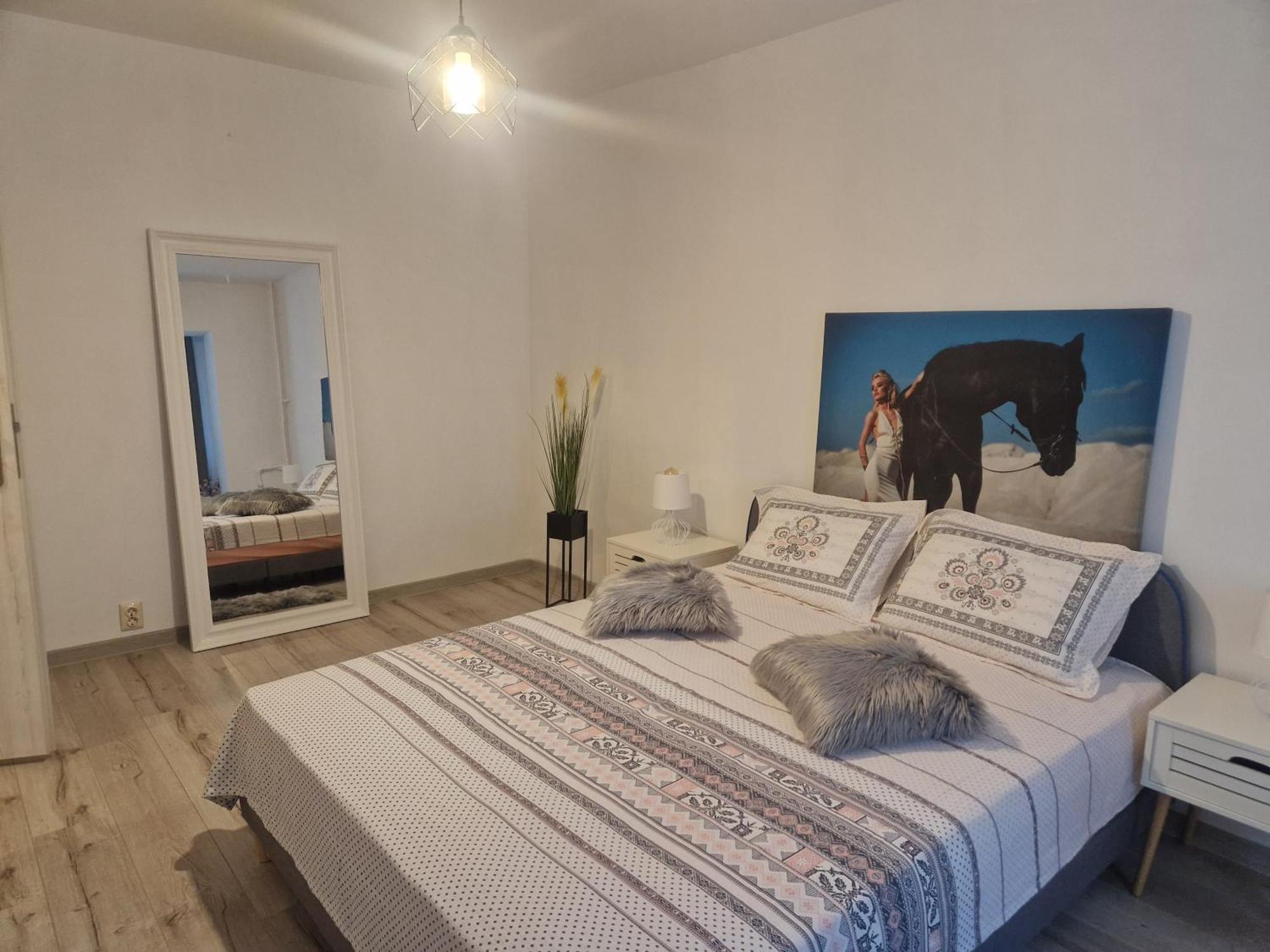 קריובה Apartament De Lux מראה חיצוני תמונה